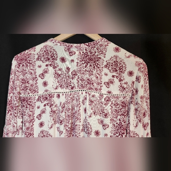 Hollister Womens Peasant Top Size M Purple Floral Gauzy‎ Crochet Boho Flowy - Picture 5 of 6